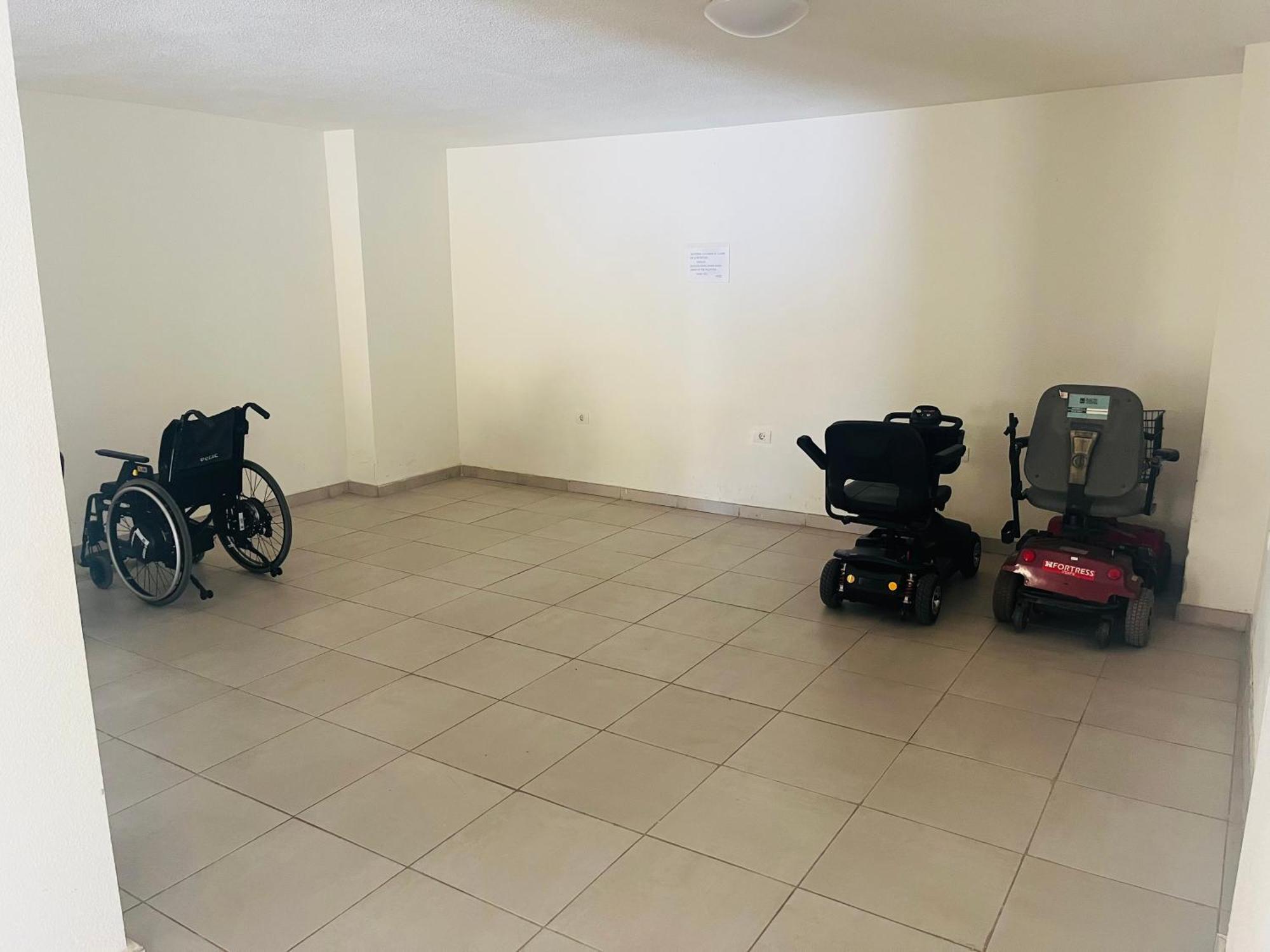 Superbe Appartement A Las Americas Torres Del Sol Арона Екстериор снимка