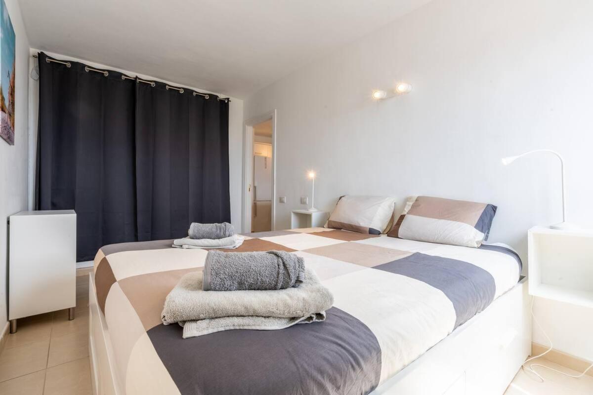 Superbe Appartement A Las Americas Torres Del Sol Арона Екстериор снимка